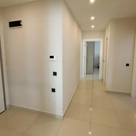 A Four-bedroom Flat Near The Sea In Konak Terrace Apartment *