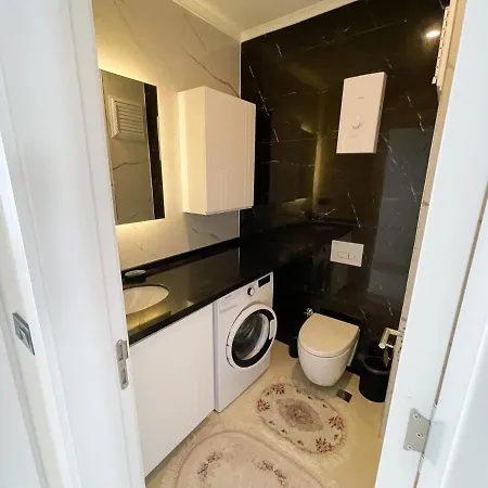 A Four-bedroom Flat Near The Sea In Konak Terrace Алания