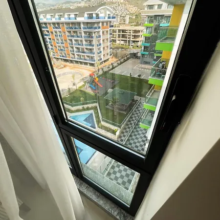 A Four-bedroom Flat Near The Sea In Konak Terrace Daire Alanya