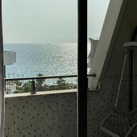 Apartmán A Four-bedroom Flat Near The Sea In Konak Terrace Alanya