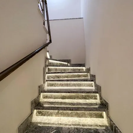 A Four-bedroom Flat Near The Sea In Konak Terrace Apartmán *